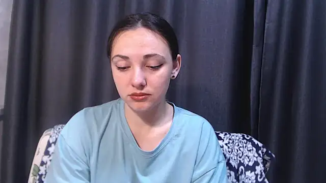 Snapshot of StacyMind chatting on 09.27.25 StacyMind online show from 09.27.25