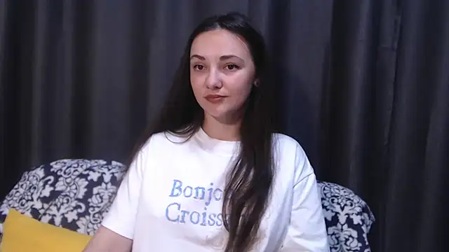 Snapshot of StacyMind chatting on 10.07.25 StacyMind online show from 10.07.25