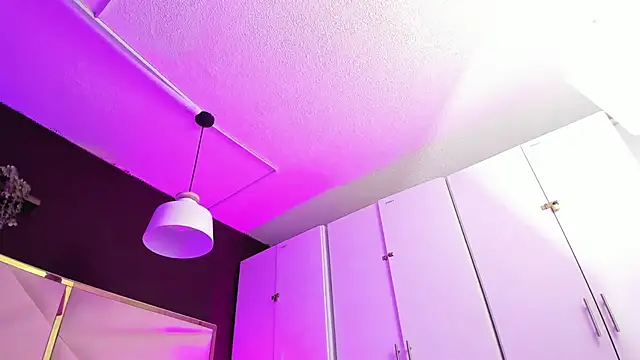 April bowie online show from 11.22.25