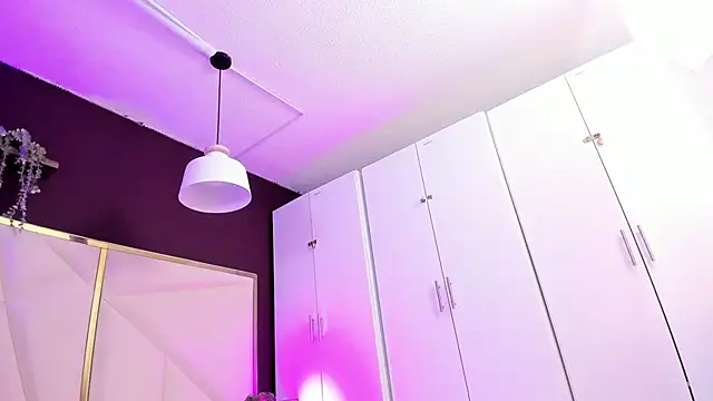 April bowie online show from 12.02.25