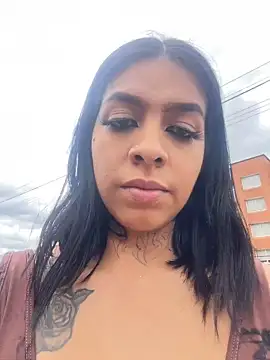 Snapshot of AbbyFtLuna chatting on 12.11.24 AbbyFtLuna online show from 12.11.24