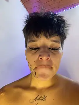 Snapshot of AbbyFtLuna chatting on 03.09.25 AbbyFtLuna online show from 03.09.25