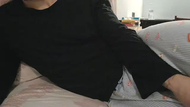 Snapshot of -theshyguy92- chatting on 02.08.25 -theshyguy92- online show from 02.08.25