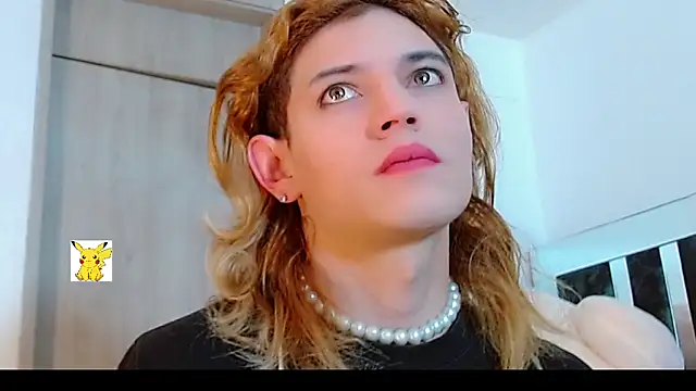 Snapshot of honey_skin chatting on 02.05.25 honey skin online show from 02.05.25