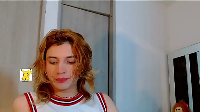 Snapshot of honey_skin chatting on 02.19.25 honey skin online show from 02.19.25