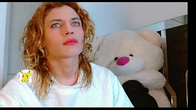 Snapshot of honey_skin chatting on 03.20.25 honey skin online show from 03.20.25