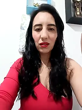 Snapshot of christine-x chatting on 02.06.25 christine-x online show from 02.06.25