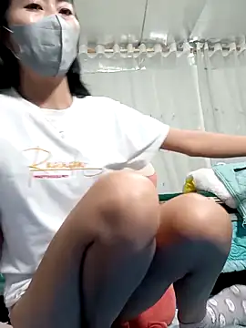 Snapshot of Sweet_Toy20 chatting on 11.21.25 Sweet Toy20 online show from 11.21.25