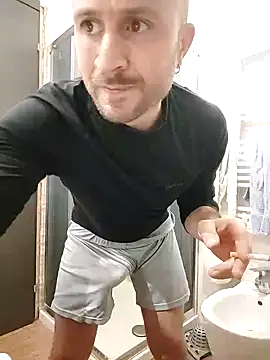 Snapshot of gilera250s chatting on 01.09.25 gilera250s online show from 01.09.25