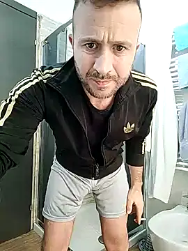 Snapshot of gilera250s chatting on 01.12.25 gilera250s online show from 01.12.25