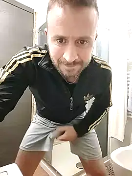 Snapshot of gilera250s chatting on 01.19.25 gilera250s online show from 01.19.25