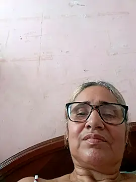  candi online show from 10.08.25