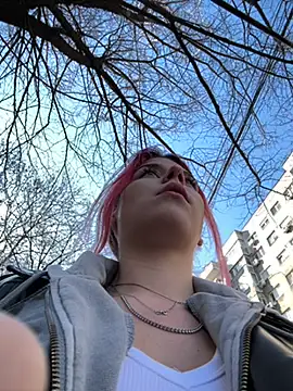 RiriRoseey online show from 03.05.25