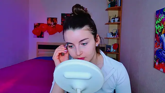 Miss Arwen online show from 02.17.25