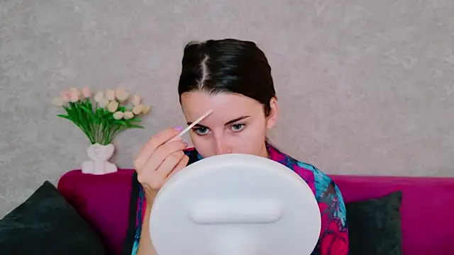 Miss Arwen online show from 09.12.25