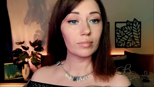 Snapshot of MissBeverlyMills chatting on 12.15.24 MissBeverlyMills online show from 12.15.24