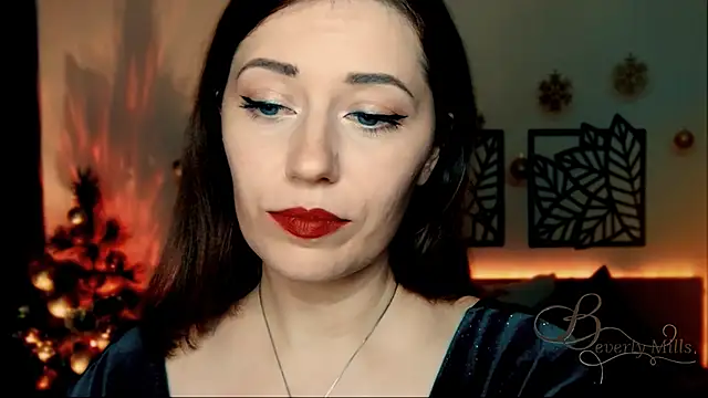 Snapshot of MissBeverlyMills chatting on 12.19.24 MissBeverlyMills online show from 12.19.24
