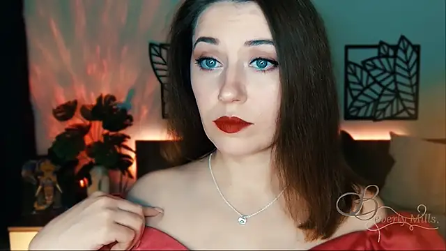 Snapshot of MissBeverlyMills chatting on 02.02.25 MissBeverlyMills online show from 02.02.25