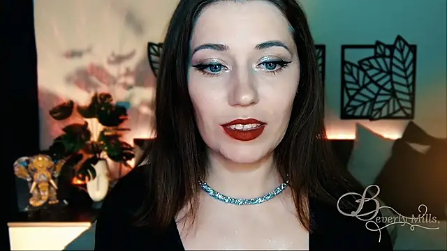 Snapshot of MissBeverlyMills chatting on 02.05.25 MissBeverlyMills online show from 02.05.25