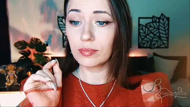 Snapshot of MissBeverlyMills chatting on 02.16.25 MissBeverlyMills online show from 02.16.25