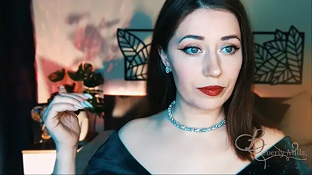 Snapshot of MissBeverlyMills chatting on 02.22.25 MissBeverlyMills online show from 02.22.25