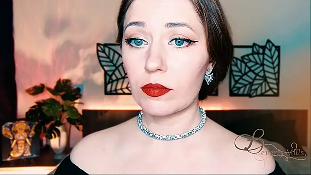 Snapshot of MissBeverlyMills chatting on 02.26.25 MissBeverlyMills online show from 02.26.25