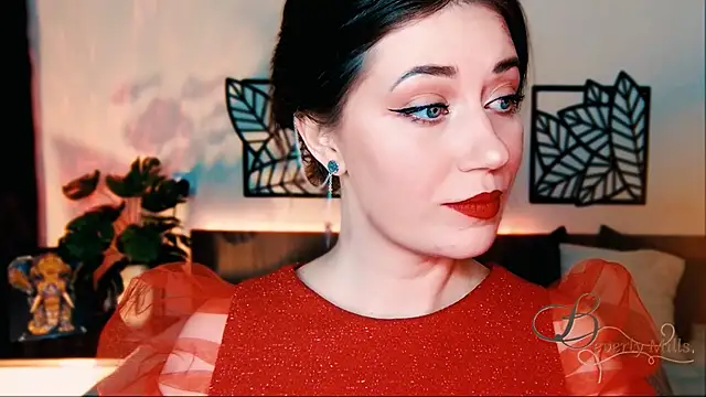 Snapshot of MissBeverlyMills chatting on 02.28.25 MissBeverlyMills online show from 02.28.25