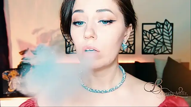 MissBeverlyMills online show from 03.05.25