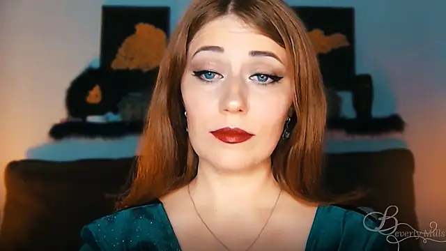 Snapshot of MissBeverlyMills chatting on 09.14.25 MissBeverlyMills online show from 09.14.25