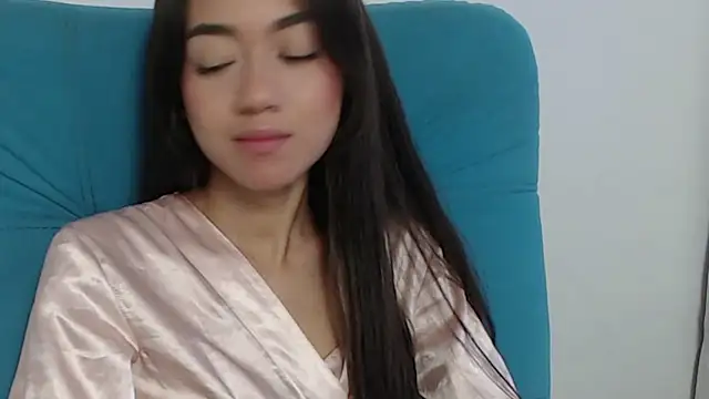 Snapshot of hantonella_ chatting on 12.02.24 hantonella online show from 12.02.24