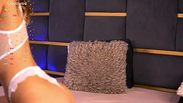 CynthiaWest online show from 03.10.25