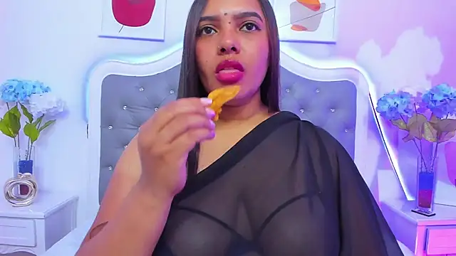 Snapshot of krishaa_ chatting on 02.04.25 krishaa online show from 02.04.25