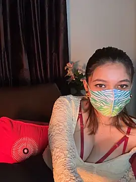 Snapshot of Jen_jennyy1 chatting on 02.05.25 Jen jennyy1 online show from 02.05.25