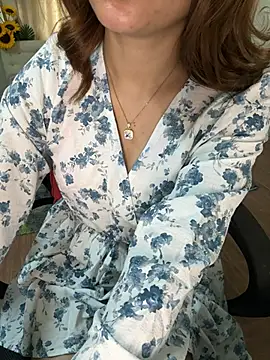 Snapshot of Jen_jennyy1 chatting on 03.22.25 Jen jennyy1 online show from 03.22.25