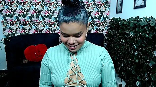 Snapshot of Wendy_Hot_ chatting on 02.01.25 Wendy Hot online show from 02.01.25