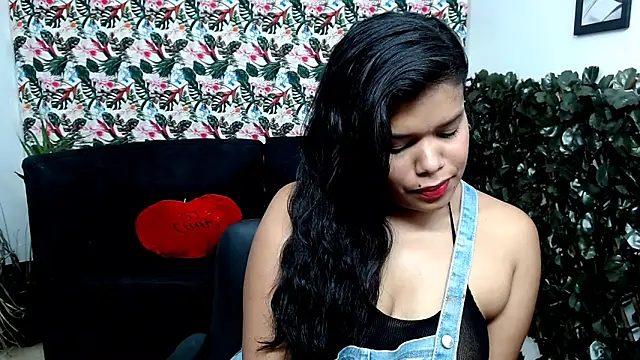 Snapshot of Wendy_Hot_ chatting on 02.12.25 Wendy Hot online show from 02.12.25