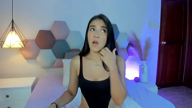 LeaahCarter online show from 03.21.25