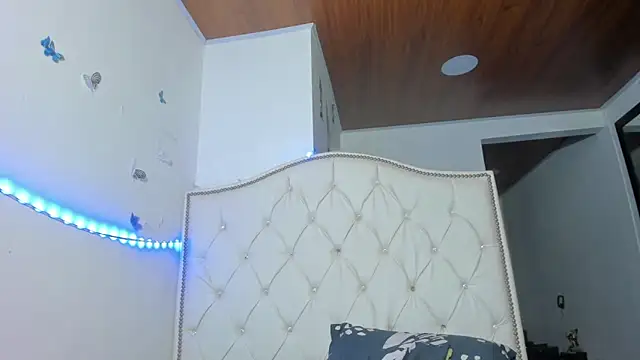 Snapshot of Anny_jhonsonx chatting on 09.18.25 Anny jhonsonx online show from 09.18.25