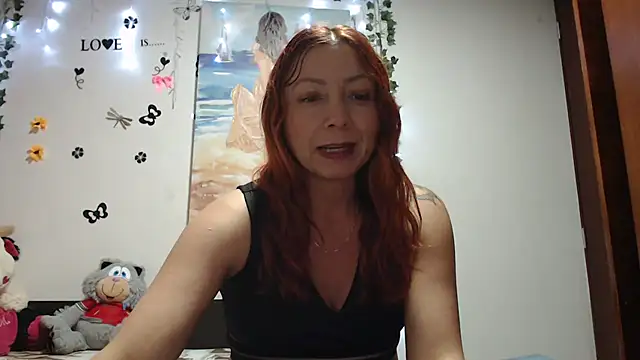 Snapshot of malusexy33 chatting on 03.21.25 malusexy33 online show from 03.21.25