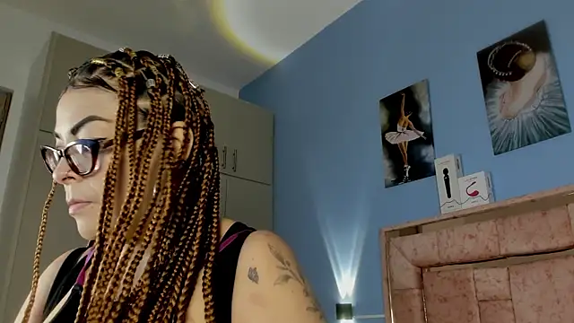 Snapshot of SAMY_NIX chatting on 12.03.25 SAMY NIX online show from 12.03.25