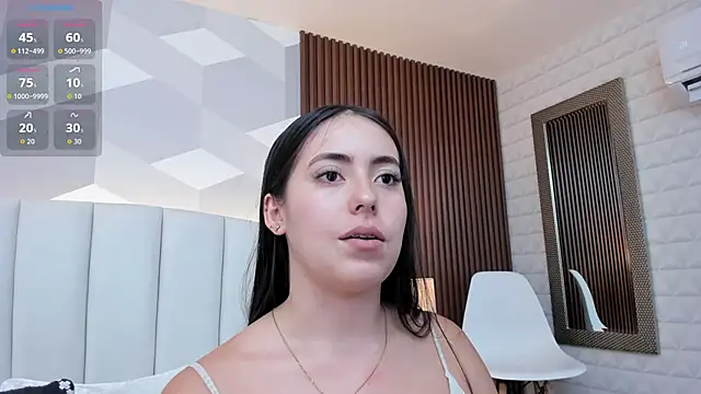 Snapshot of Julietasantos__ chatting on 10.20.25 Julietasantos online show from 10.20.25