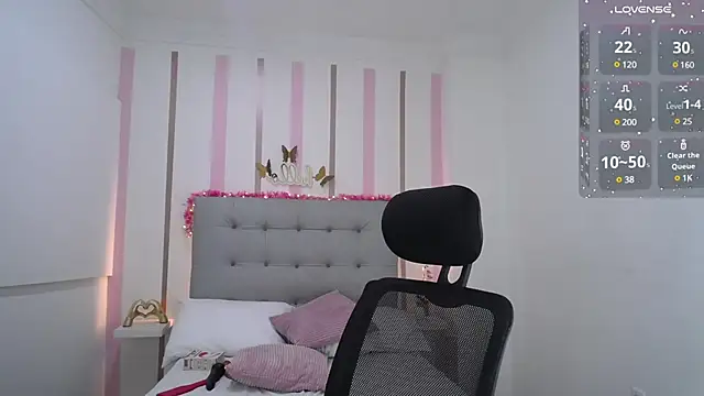 Snapshot of Mariana_Rojas chatting on 01.28.25 Mariana Rojas online show from 01.28.25