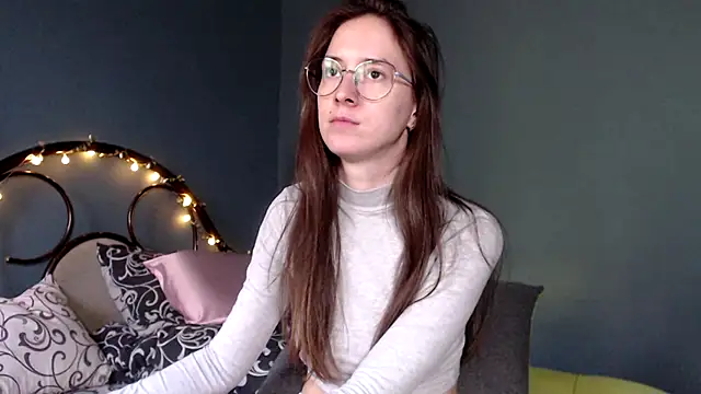 Snapshot of wow__kelly chatting on 09.19.25 wow kelly online show from 09.19.25