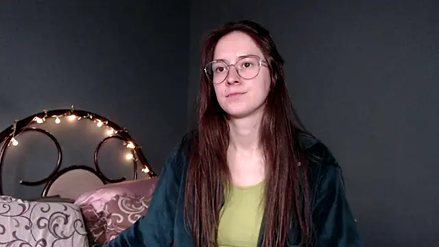 Snapshot of wow__kelly chatting on 10.03.25 wow kelly online show from 10.03.25