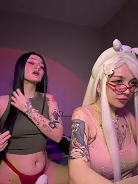 Snapshot of Dooubletroublee chatting on 02.28.25 Dooubletroublee online show from 02.28.25