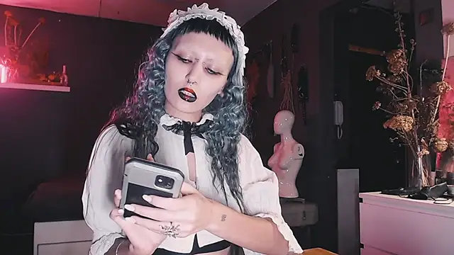 Snapshot of god_x_girl chatting on 12.01.24 god x girl online show from 12.01.24