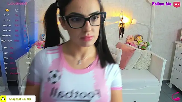 LindsayDeee online show from 10.22.25