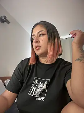 Snapshot of Rae_Lil_White chatting on 02.16.25 Rae Lil White online show from 02.16.25