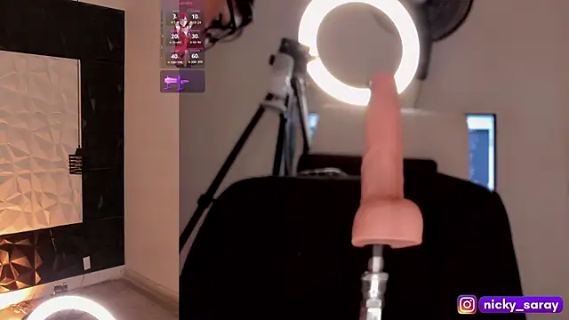 Snapshot of nickky__ chatting on 12.19.24 nickky online show from 12.19.24