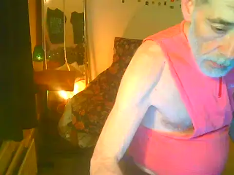 Snapshot of DaddyQuimHot chatting on 12.03.24 DaddyQuimHot online show from 12.03.24